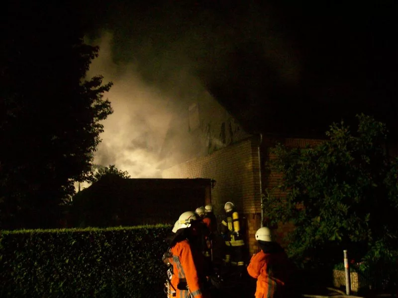 Dachstuhlbrand nach Blitzeinschlag