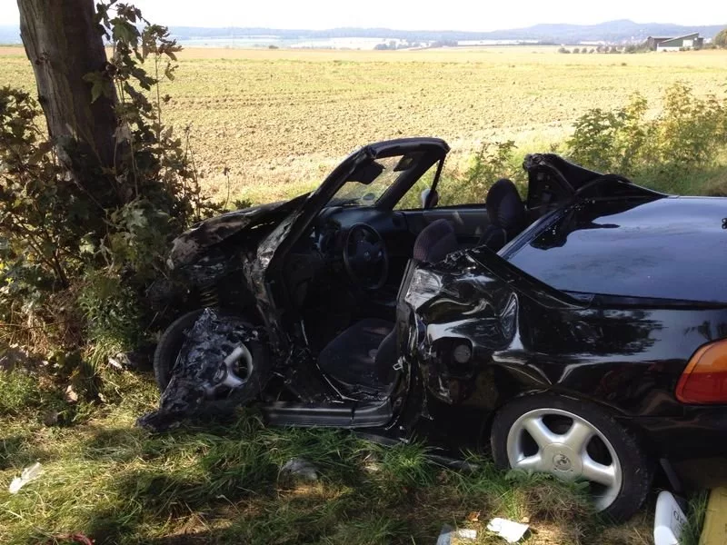 Verkehrsunfall mit eingeklemmter Person auf L 500