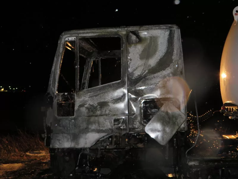 Tanklastzug brennt auf der B6