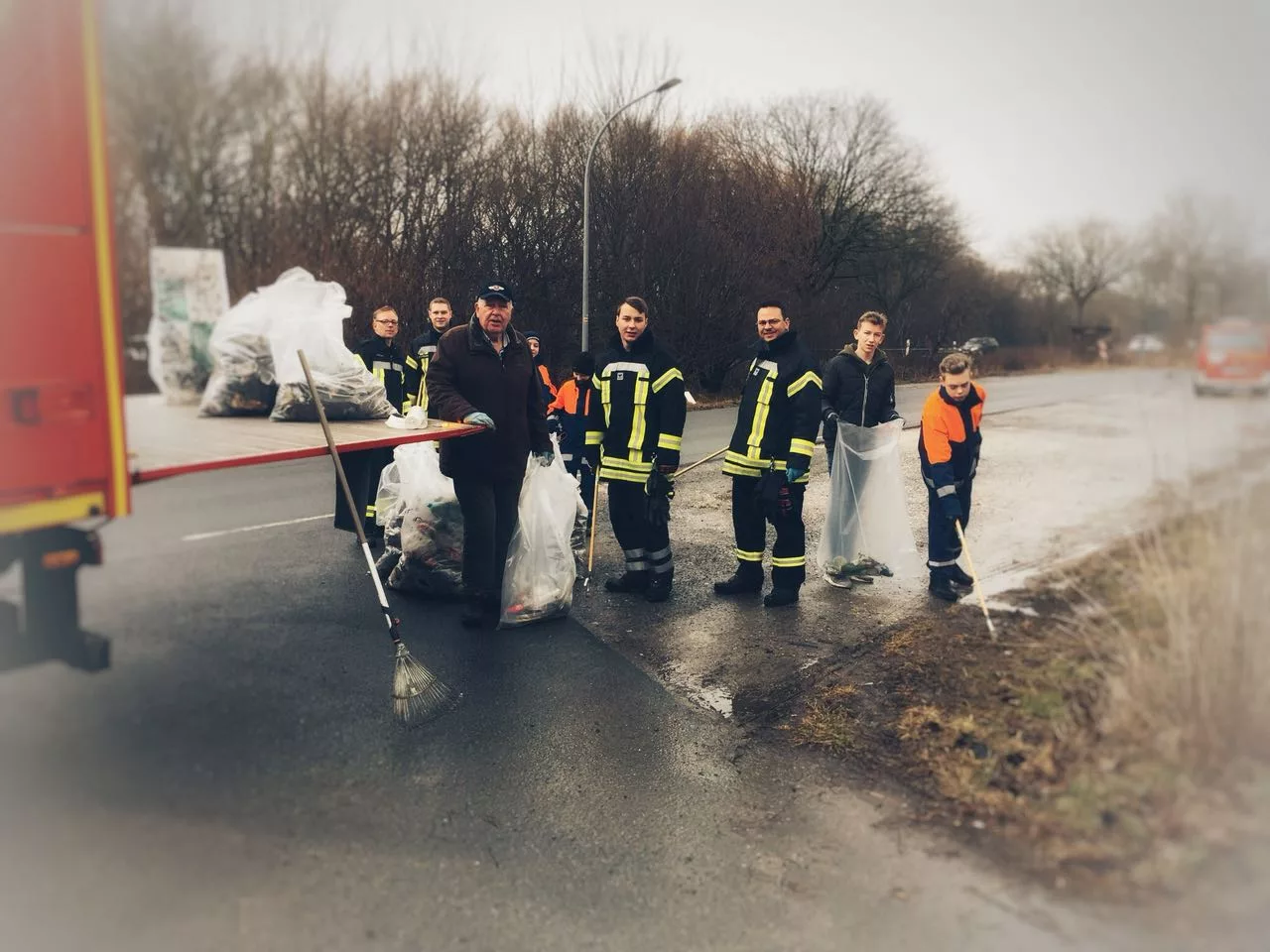 Feuerwehr beteiligt sich am „Dreckweg Tag 2018“