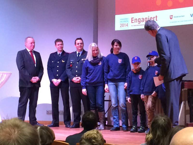 Preisverleihung für die Feuerbären