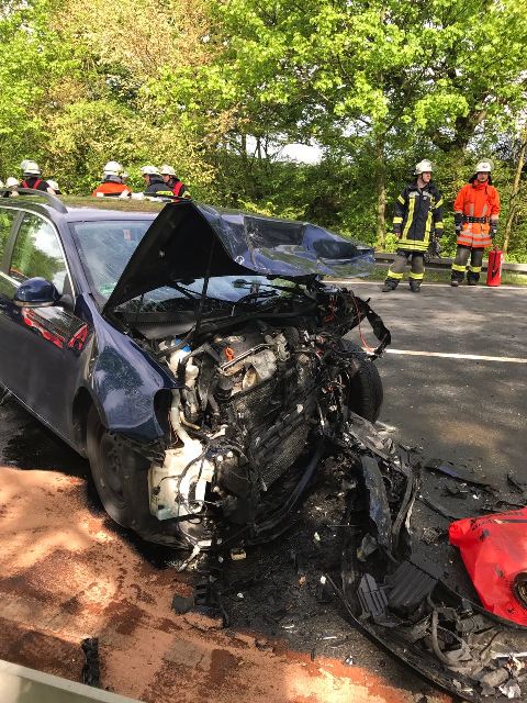 Schwerer Verkehrsunfall auf der B 6