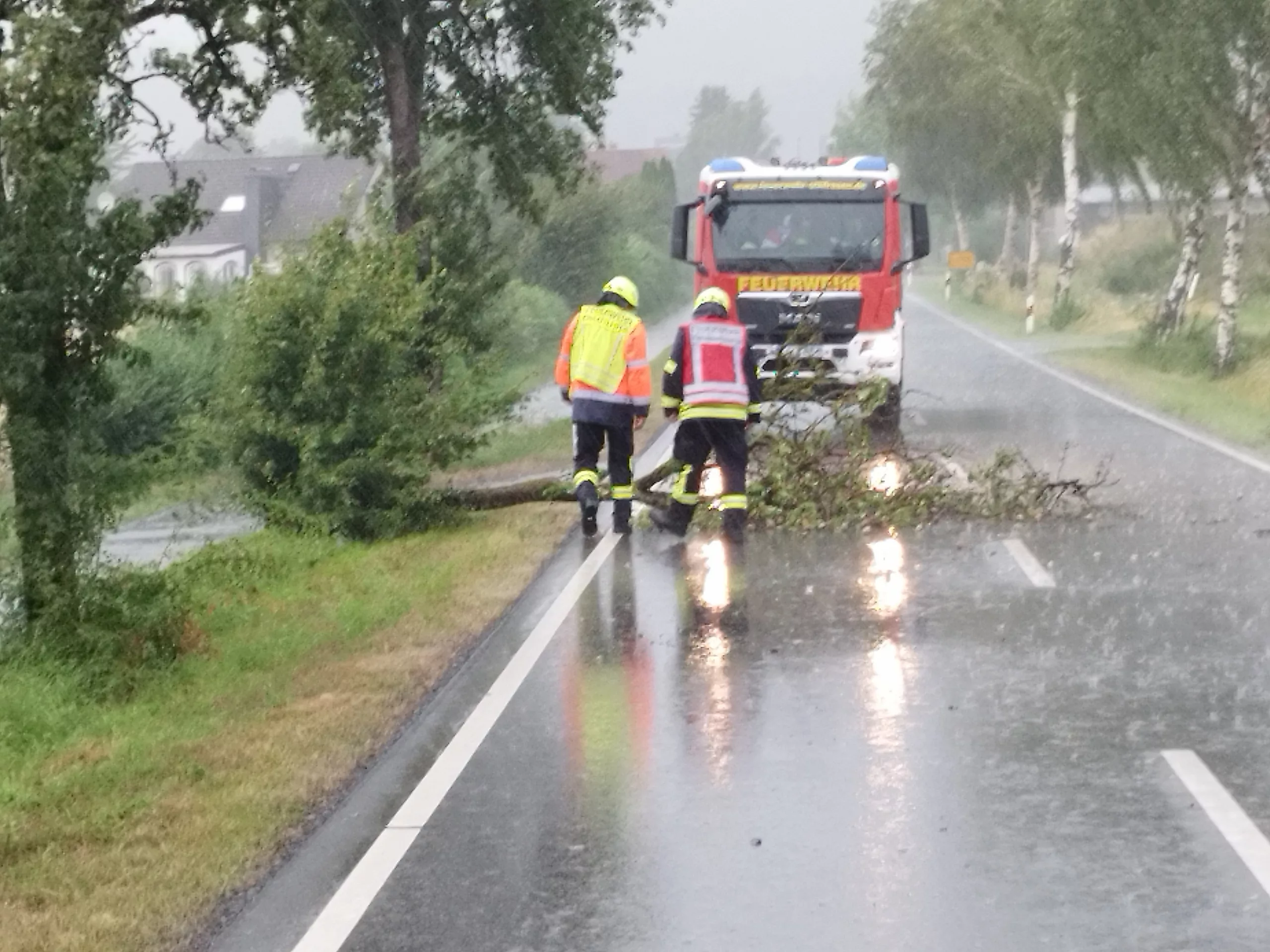 Hilfeleistung nach Gewitter