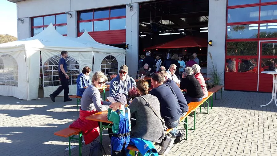 2. Weinfest zugunsten der Feuerbären