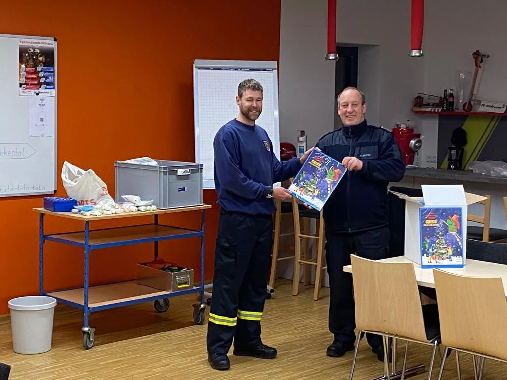 Kinderfeuerwehr erhält Grisu Adventskalender